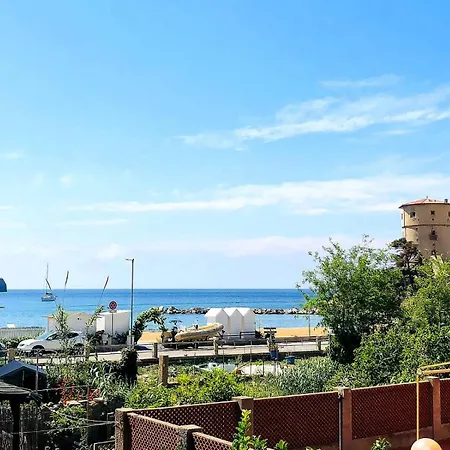 Giglio Bianco Holiday home *